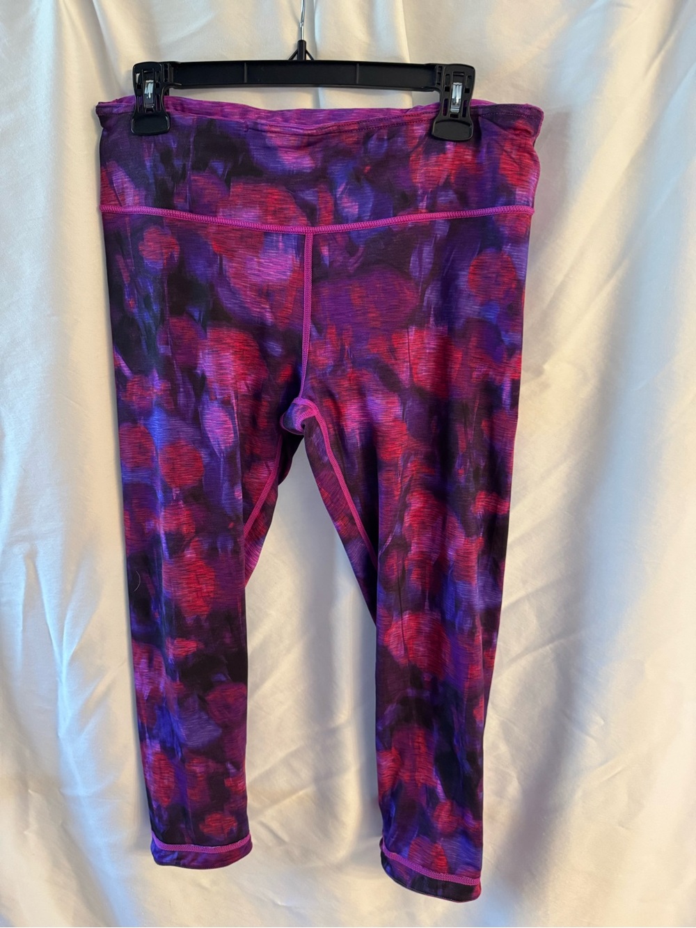 Active Life Purple & Pink Reversible Patterned Capri Leggings